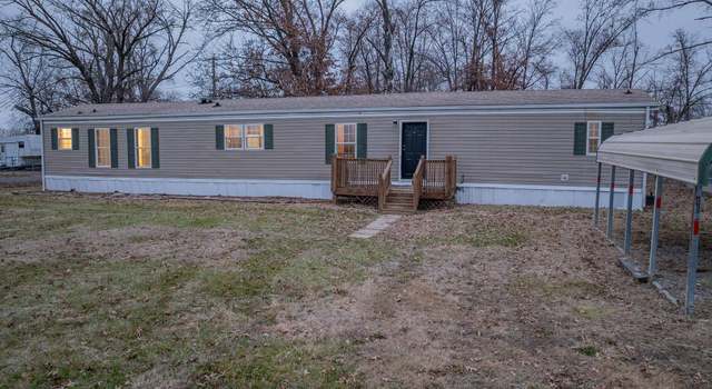 Photo of 408 W Kirkwood St, Odin, IL 62870