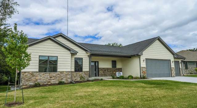 Photo of 446 Mason Dr, Riverdale, IA 52722