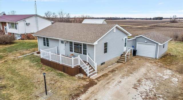 Photo of 460 Bluegrass St, Pittsfield, IL 62363-3027