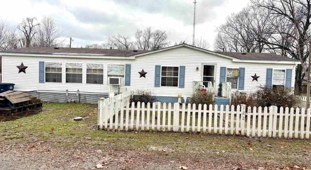 Photo of 122 S James St, Centralia, IL 62801