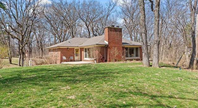 Photo of 61 W Hazel Dell Ln, Springfield, IL 62703