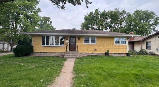 Photo of 1316 2nd St, Camanche, IA 52730