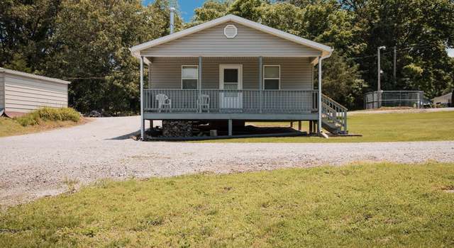 Photo of 606 W Law St, Orient, IL 62874