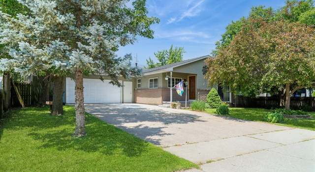 Photo of 1445 Lawrence Ave, Camanche, IA 52730