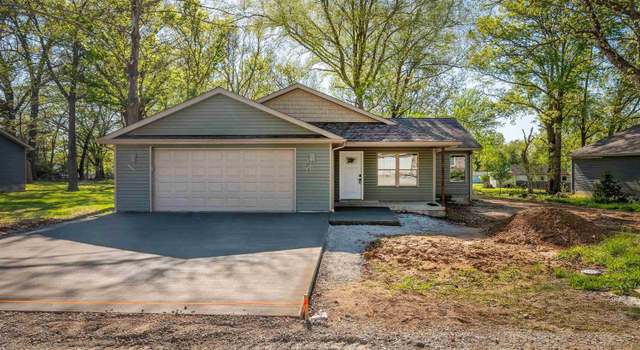 Photo of 212 Saddie Ln, Cambria, IL 62915