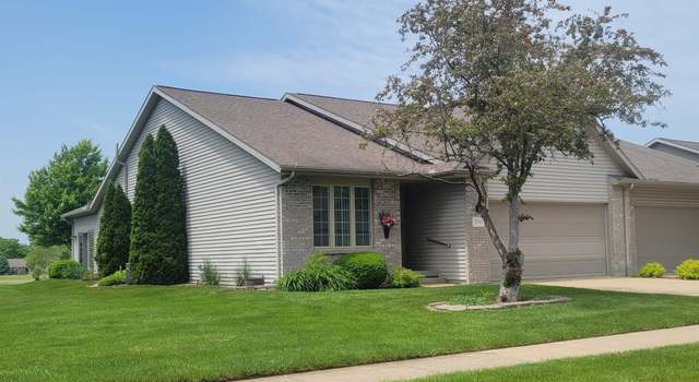 Photo of 2743 Vista Grande Ct, Pekin, IL 61554