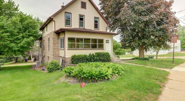 Photo of 1845 S Bluff Blvd, Clinton, IA 52732-6725