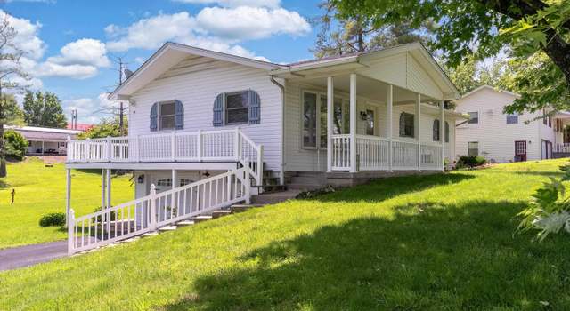 Photo of 105 Skyline Dr, Goreville, IL 62939