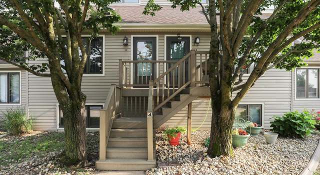 Photo of 2112 35th St #3, Rock Island, IL 61201