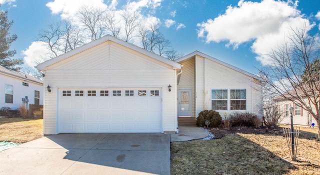 Photo of 112 S Columbus St, North Pekin, IL 61554