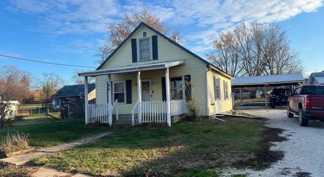 Photo of 211 W Webster St, Griggsville, IL 62340