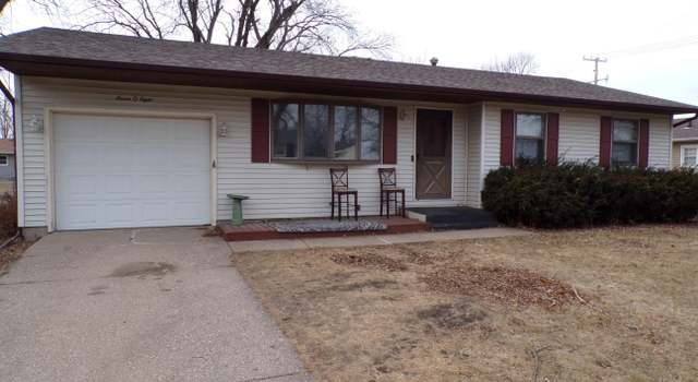 Photo of 708 N 7th St, Eldridge, IA 52748