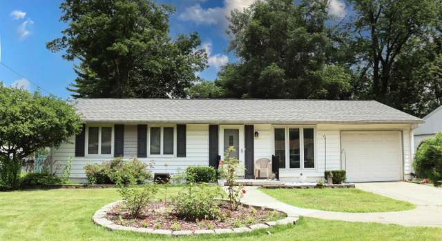 Photo of 5013 W Woodfern Rd, Peoria, IL 61607