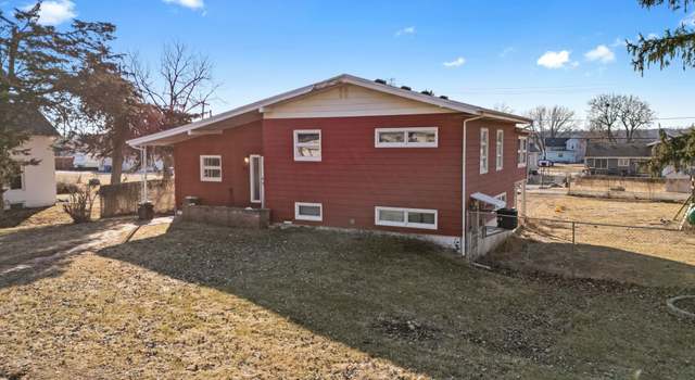 Photo of 315 3rd St, Buffalo, IA 52728