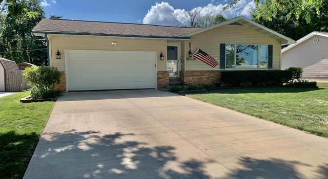 Photo of 1713 S West St, Jacksonville, IL 62650