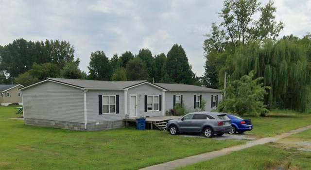 Photo of 406 S Locust St, Sesser, IL 62884