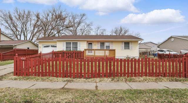 Photo of 622 W 64th St, Davenport, IA 52806