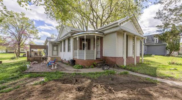 Photo of 1006 Washington St, Keithsburg, IL 61442