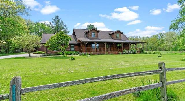 Photo of 12800 Walnut Woods Dr, Pleasant Plains, IL 62677