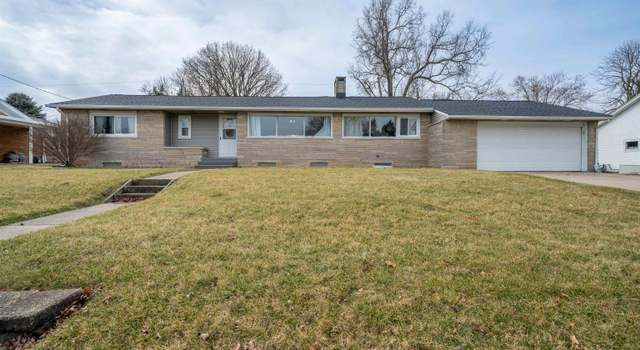 Photo of 505 W Prairie St, Roanoke, IL 61561