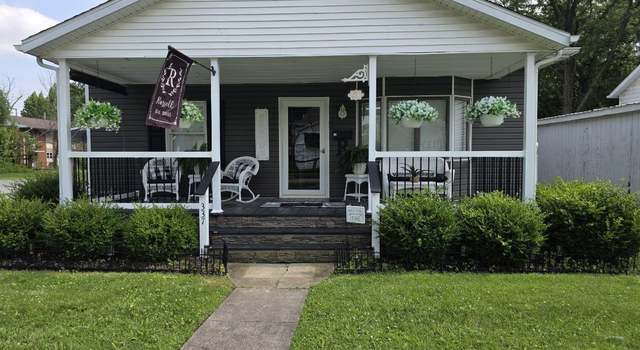 Photo of 337 E Franklin St, Du Quoin, IL 62832