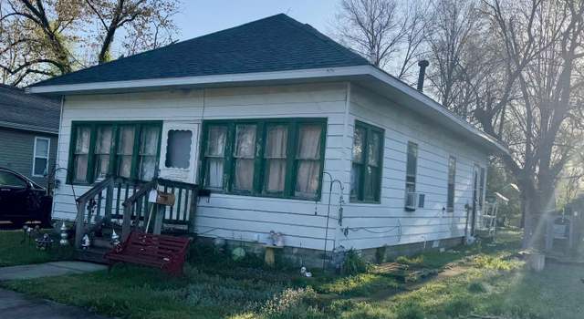 Photo of 218 S Vincent St, Salem, IL 62881