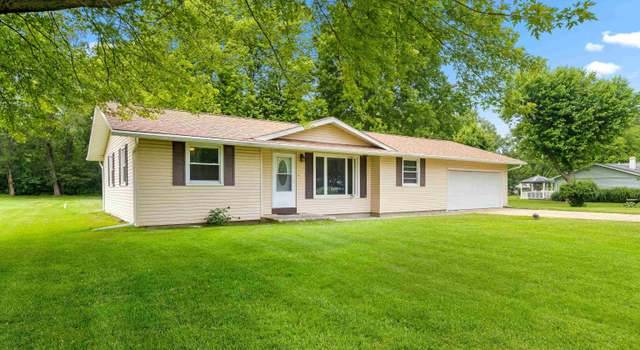 Photo of 13911 Winfield Dr, Manito, IL 61546
