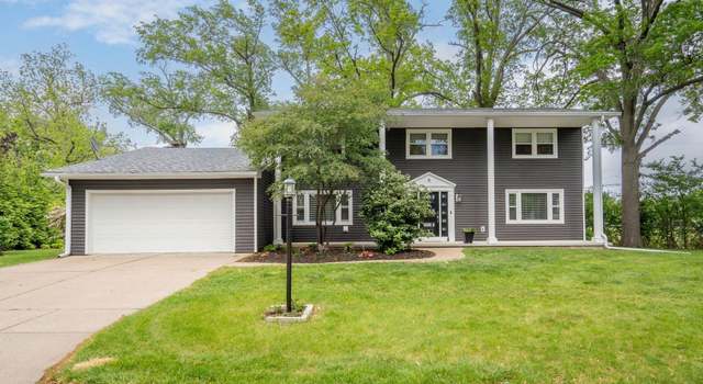 Photo of 9 Sunset Cir, Bettendorf, IA 52722