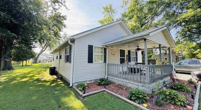 Photo of 410 S Merritt St, Odin, IL 62870