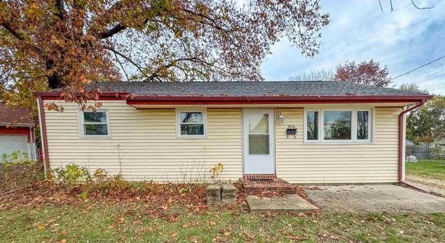 Photo of 3916 N Saint Joseph Ct, Peoria Heights, IL 61616