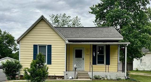 Photo of 940 N Prairie St, Jacksonville, IL 62650