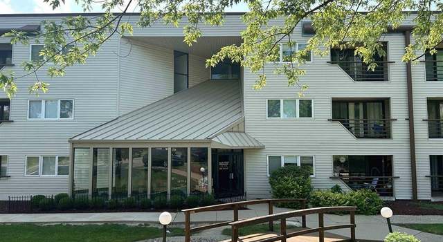 Photo of 2705 W Willowlake Dr #82, Peoria, IL 61614