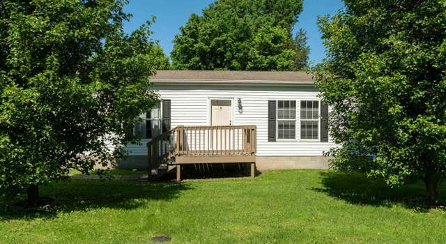 Photo of 402 S Meadow St, Royalton, IL 62983