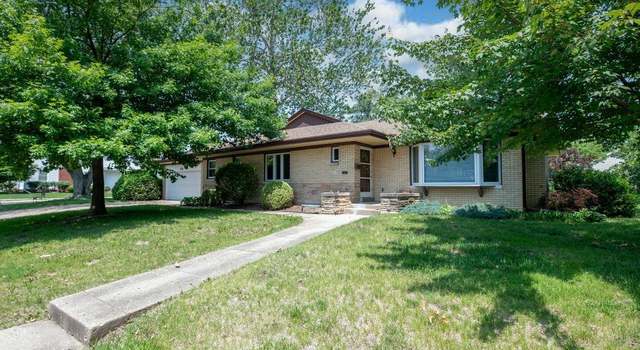 Photo of 435 W Crestwood Dr, Peoria, IL 61614
