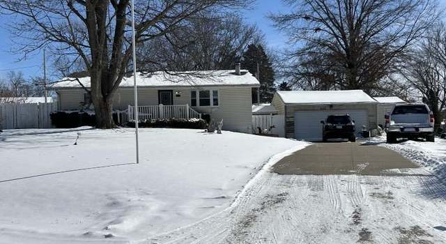 Photo of 6125 Sheridan St, Davenport, IA 52806