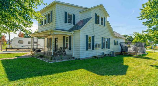 Photo of 307 N 2nd St, Hartsburg, IL 62643