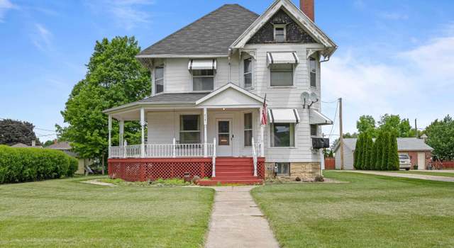 Photo of 414 W Pleasant St, Maquoketa, IA 52060-2845