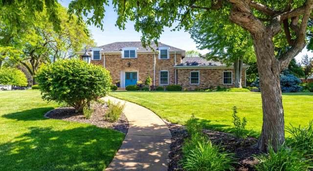 Photo of 2312 Windsor Dr, Davenport, IA 52807