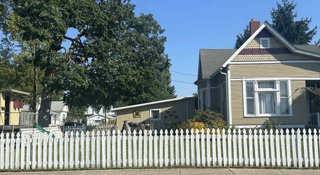 Photo of 219 E Washington St, Rushville, IL 62681