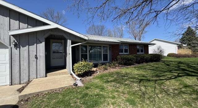 Photo of 1004 Chelsea Pl, Washington, IL 61571