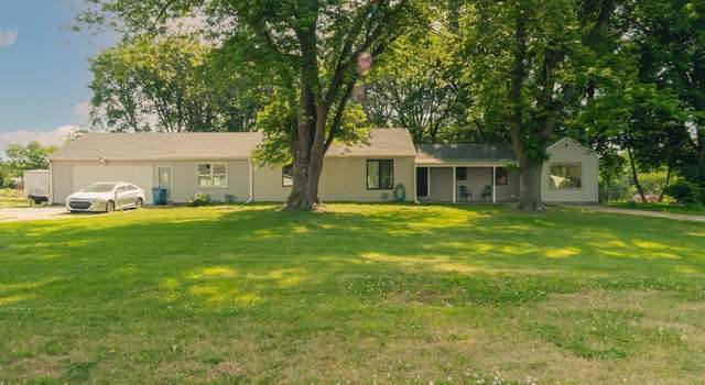 Photo of 408 N Madison St, Washburn, IL 61570