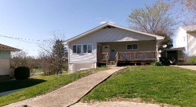 Photo of 477 W Maple St, Canton, IL 61520