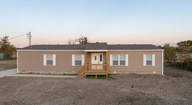 Photo of 5342 Omega Rd, Iuka, IL 62849