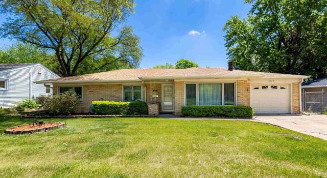 Photo of 1119 14th St, Bettendorf, IA 52722