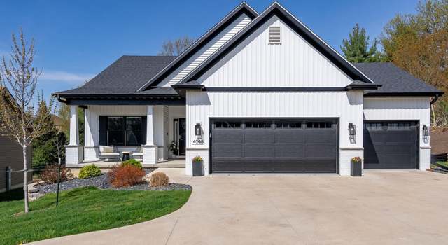 Photo of 4048 Meadowlark Ct, Bettendorf, IA 52722