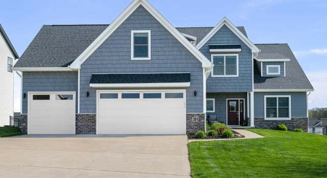 Photo of 301 Madison Dr, Riverdale, IA 52722