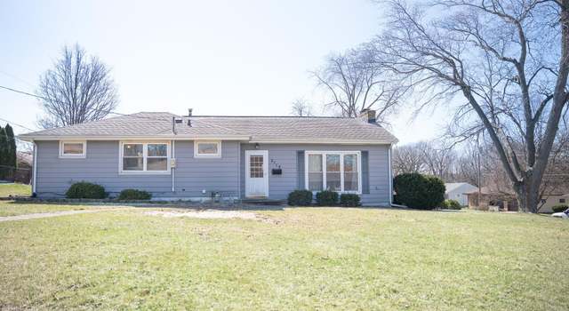 Photo of 2114 W Westbrook Dr, Peoria, IL 61614