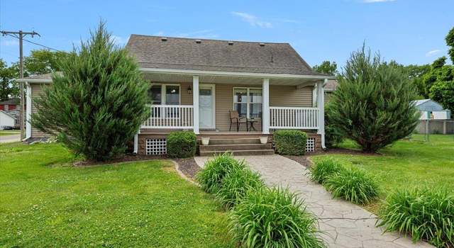 Photo of 401 W Adams St, Greenview, IL 62642