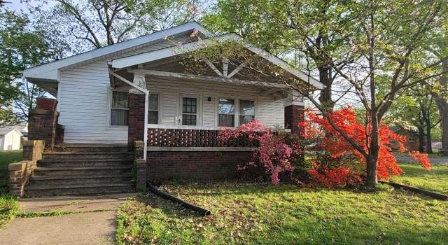 Photo of 211 W Matthew St, Sesser, IL 62884