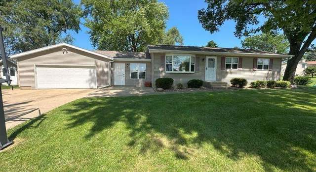 Photo of 2818 262nd St, De Witt, IA 52742